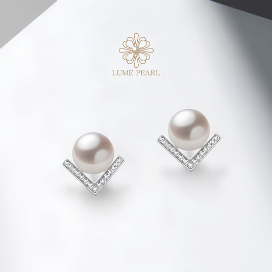 4A Grade Aurora Nucleated-Free Freshwater Pearl V Earrings – A Minimalist Must-Have for Urban Chic