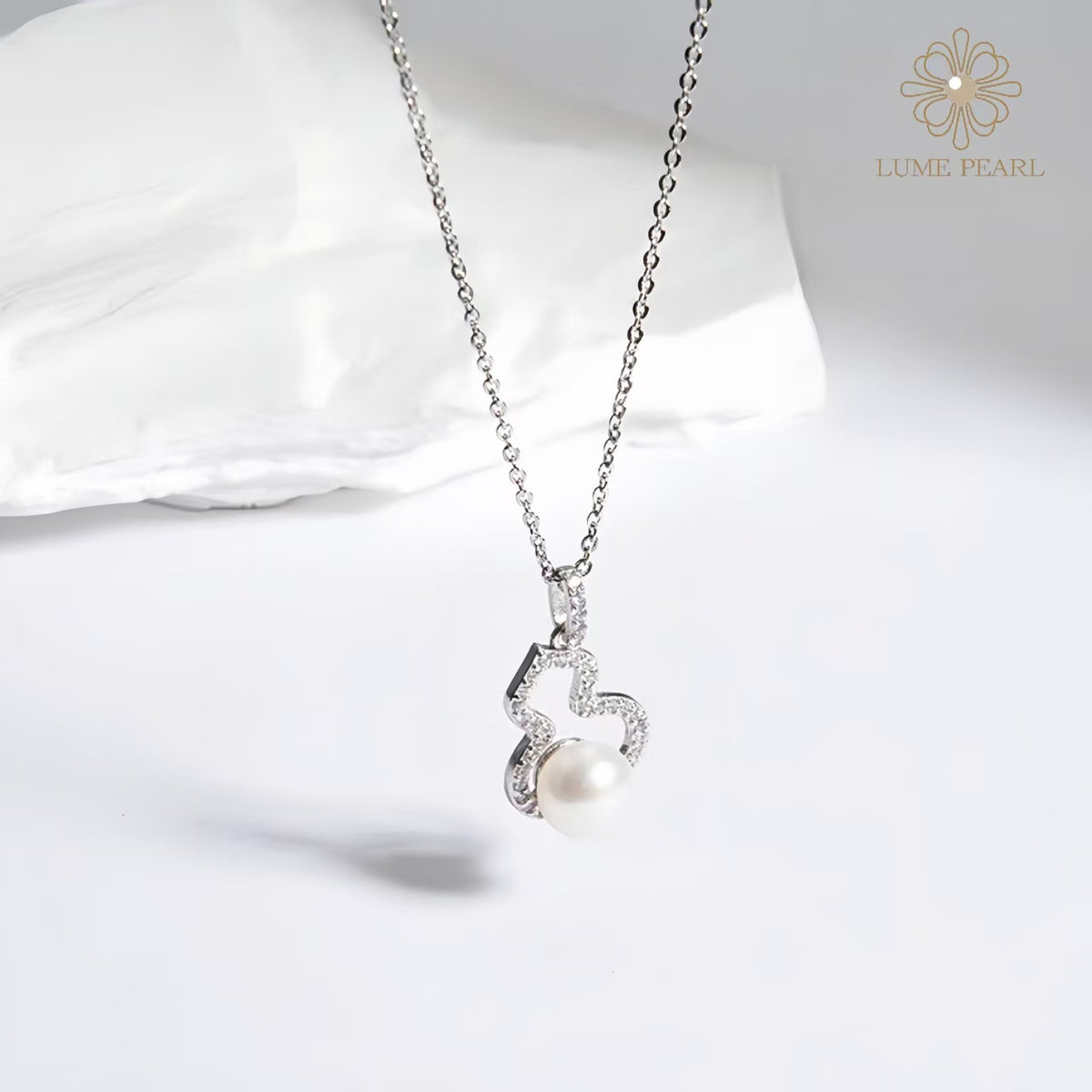 4AAAA Aurora-Grade “Lucky Gourd” Freshwater Pearl Necklace & Earring Set – Minimalist Gift of Elegance and Fortune